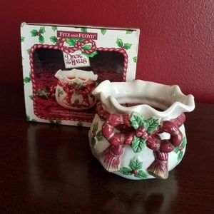 Fitz And Floyd Deck the Halls Scented Candle in Hand Painted Decorative Ceramic